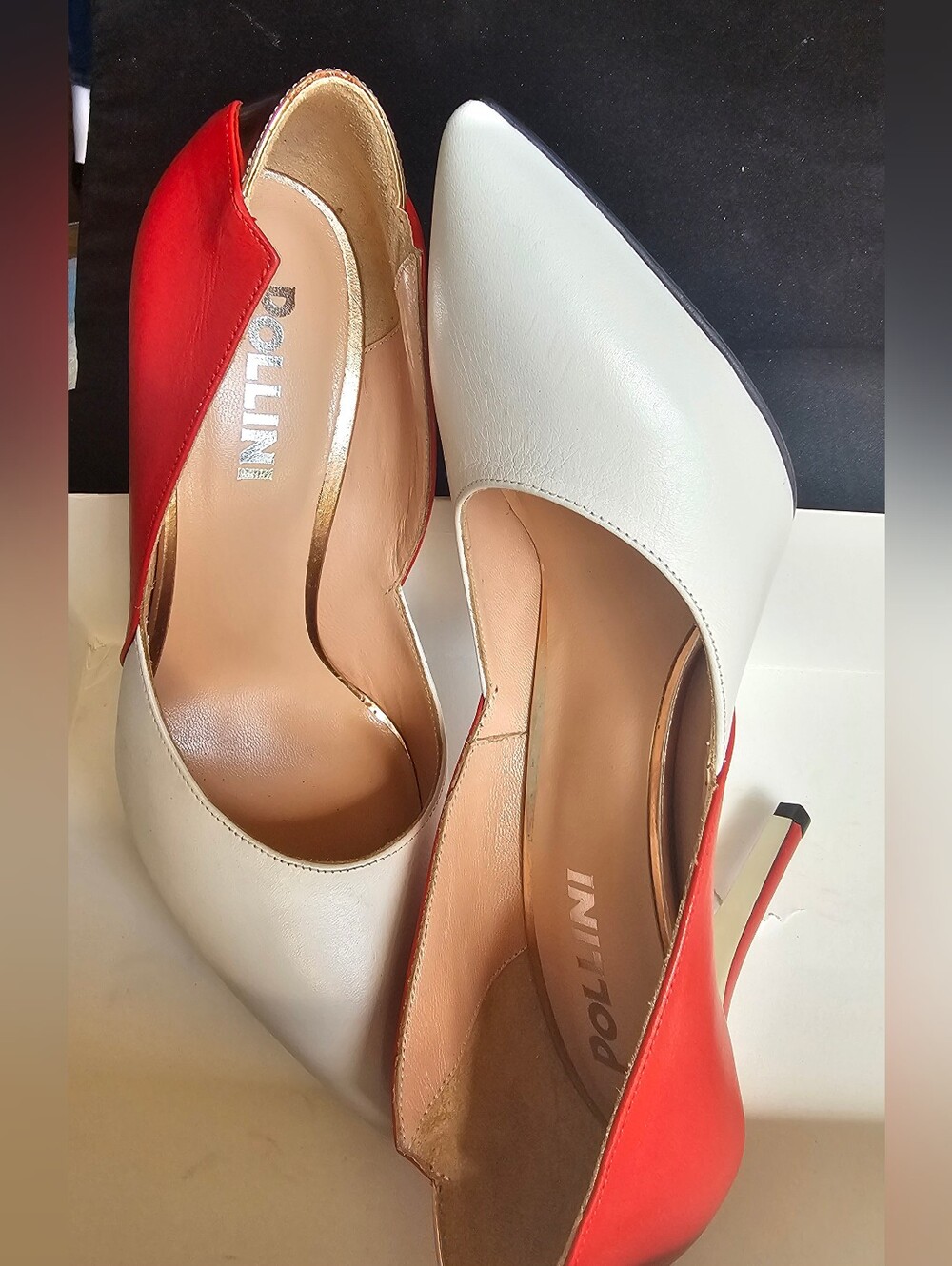 ❗️POLLINI RED and OFF - WHITE and GOLD Pointed Toe Pumps ❗️